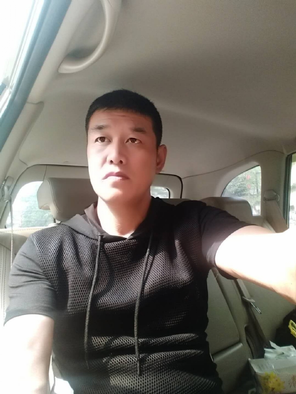 深爱的疯子的第一张照片--常德上门女婿服务网
